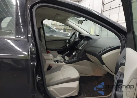 2014 Ford Focus Se from USA, damaged, VIN 1FADP3F21EL441770